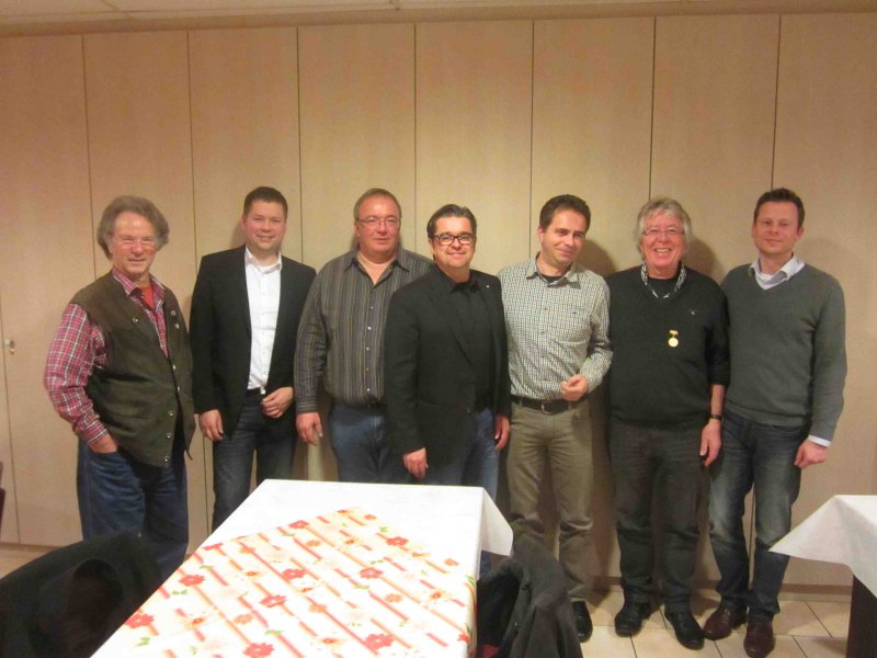 Peter Kuhls (6. Sektion), Christian Suchan (Schützenführer), Andreas Höver (2. Sektion), Ralf Jödicke, André Zander, Horst Bockemüller (alle 3. Sektion) und Malte Jenssen (2. Sektion) Peter Kuhls (6. Sektion), Christian Suchan (Schützenführer), Andreas Höver (2. Sektion), Ralf Jödicke, André Zander, Horst Bockemüller (alle 3. Sektion) und Malte Jenssen (2. Sektion)
